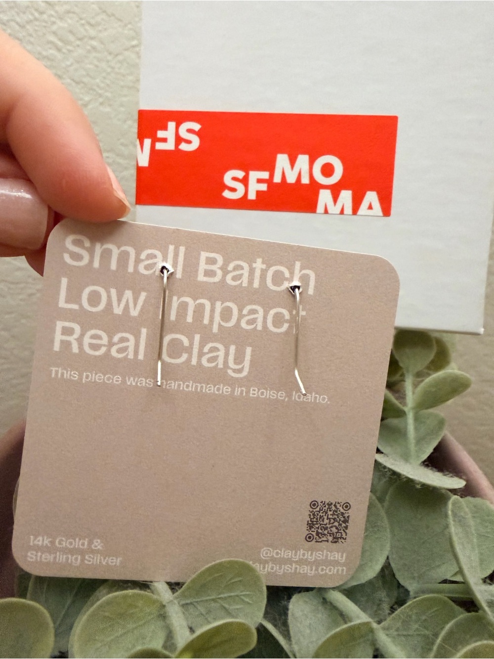MoMa Earrings ❣️ - Picture 5 of 6